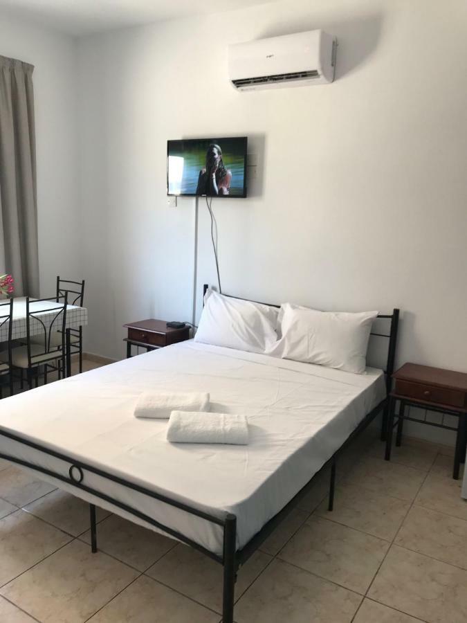 Athinas Court Apart otel Pafos Dış mekan fotoğraf